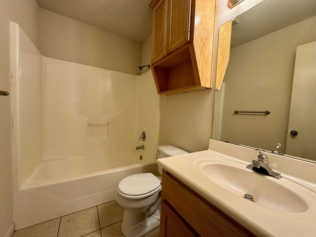 Building Photo - Duplex