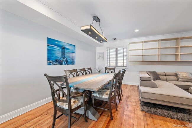 Building Photo - 422 Oceanfront