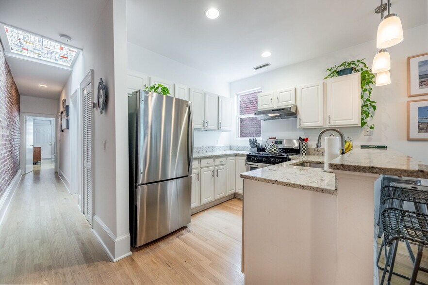 Building Photo - 2025 13th St NW