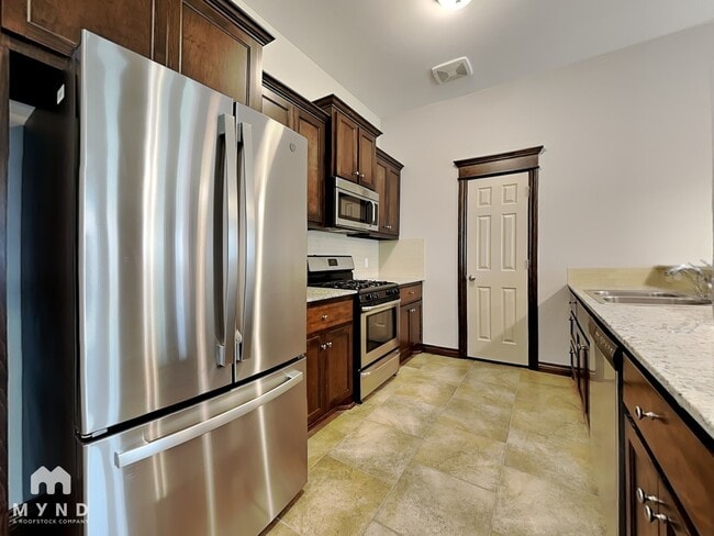 Building Photo - 1132 Merlin Dr