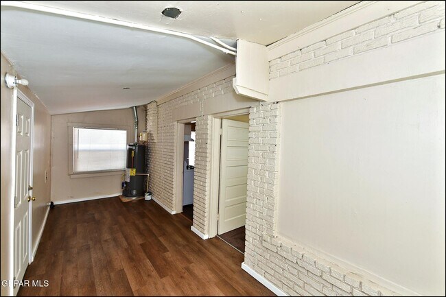 Building Photo - 3002 Louisville Ave