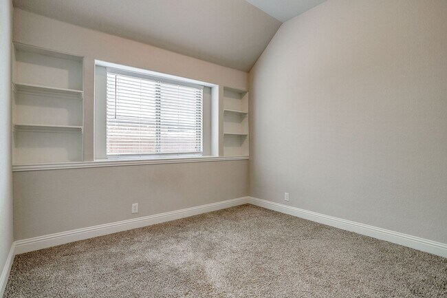 Building Photo - Amazing 3 Bed, 2 Bath Rental Available in the Highly Desirable Live Oak Creek- WSISD- 76108