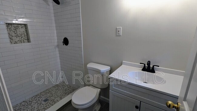 Building Photo - 294 Robin Ln SE