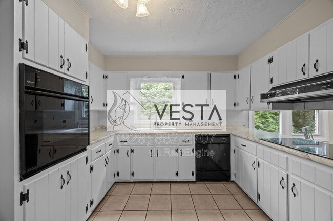 Building Photo - 90 Knob Hill Rd