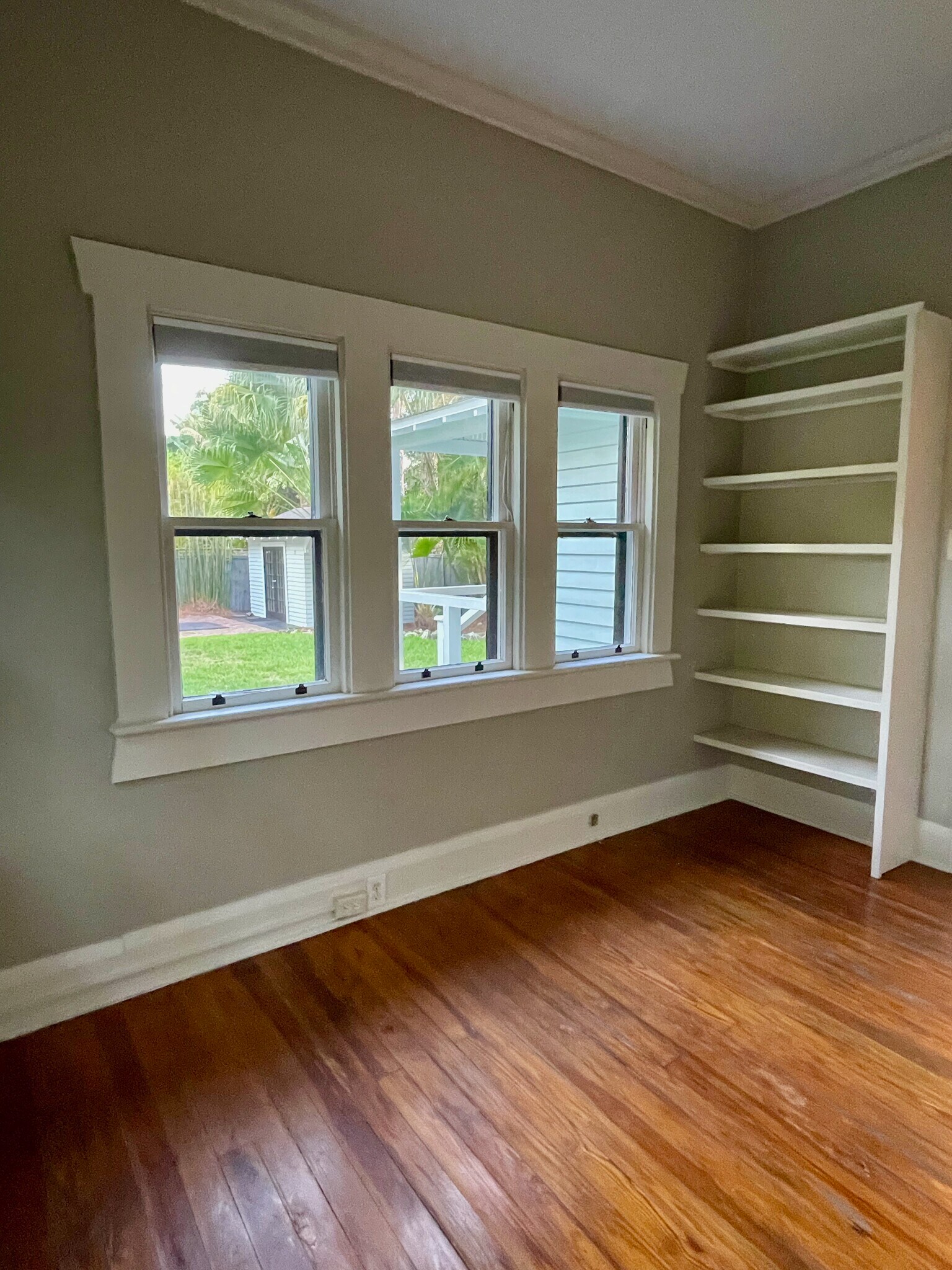 Office/3rd Bedroom - 2114 W Marjory Ave