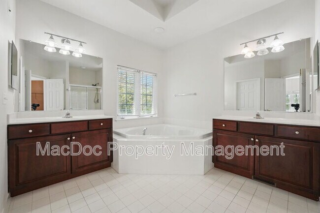 Building Photo - 11402 Chivalry Chase Ln