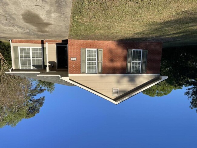 Building Photo - 7002 Hunter Hill Ct