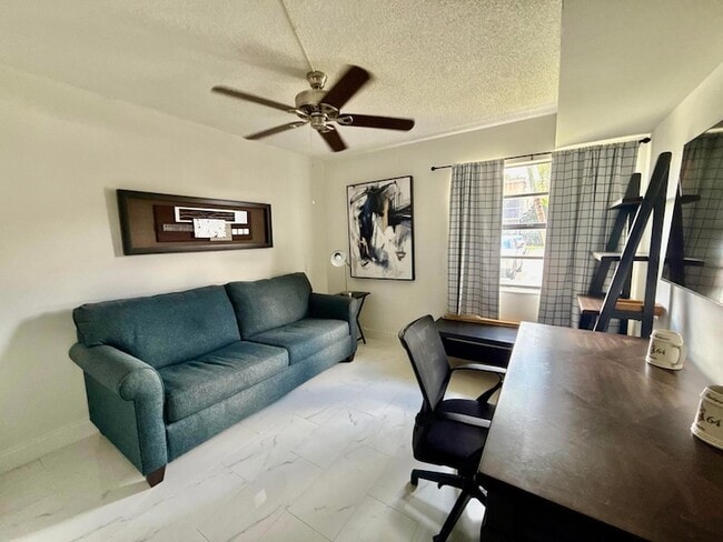 Building Photo - 106 Piedmont Way