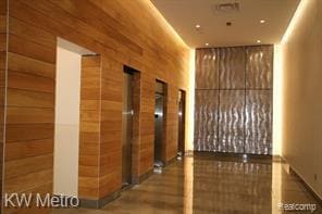 Building Photo - 350 N Main St