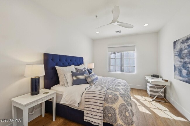 Building Photo - 9899 N 79th Way