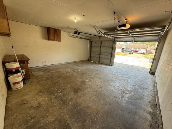 Building Photo - 20030 Lions Gate Dr