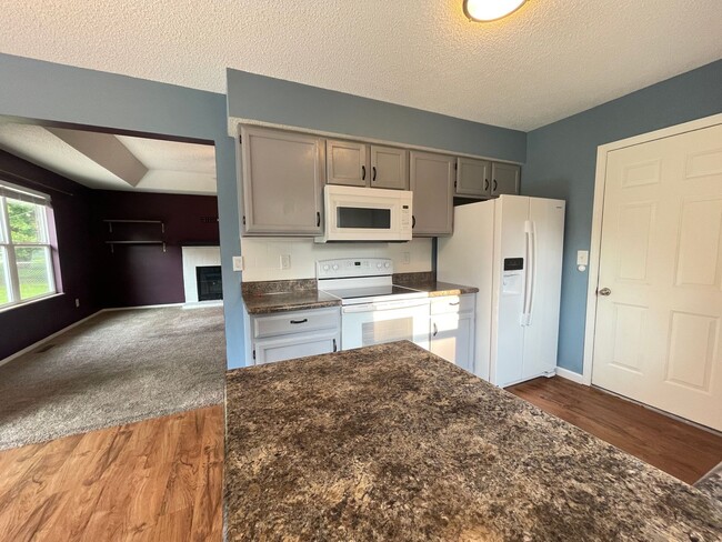 Building Photo - 1441 W Seminole St