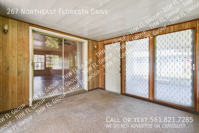 Building Photo - 267 NE Floresta Dr