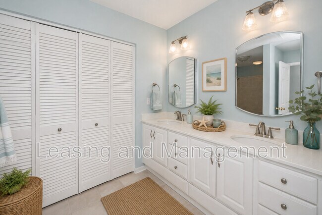 Building Photo - 242 Little Oak Island Dr
