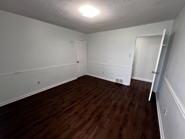 Building Photo - 8282 Linkwood Ln