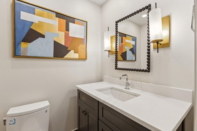 Building Photo - 1641 R St NW