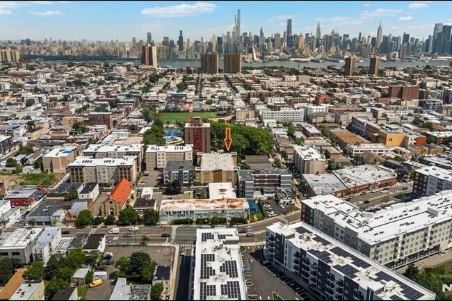 Building Photo - 5711 Jefferson St