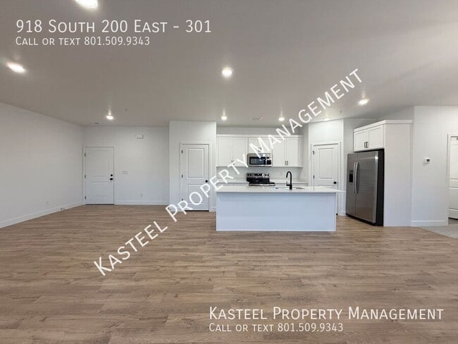 Building Photo - 918 S 200 E