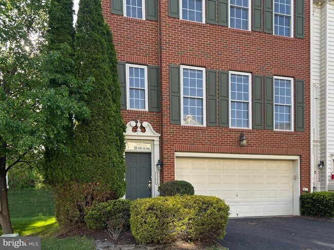 Building Photo - 2304 Lennon Ln