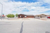 Building Photo - 604 Yucca St