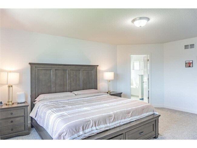 Building Photo - 140X Ironwood Ct