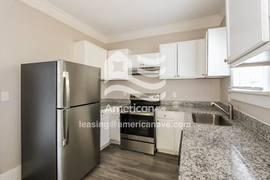 Building Photo - 1144 Beman St