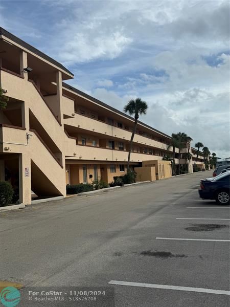 Building Photo - 4502 N Federal Hwy