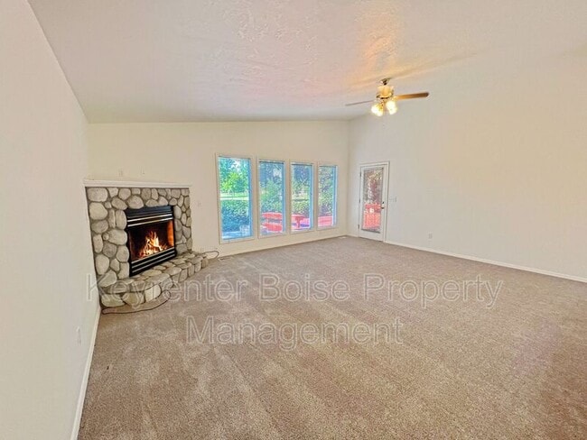 Building Photo - 759 S Coral Pl
