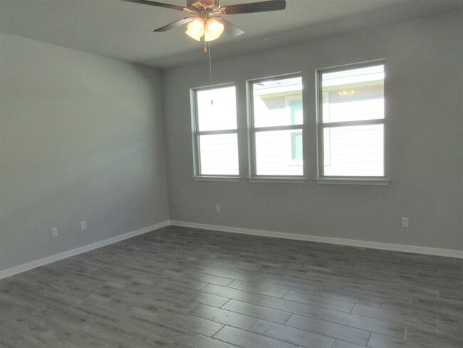Building Photo - 3-Bedroom/2-bath in Crystal Springs - Leander ISD