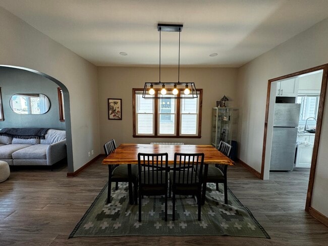 Building Photo - 3667 E Layton Ave