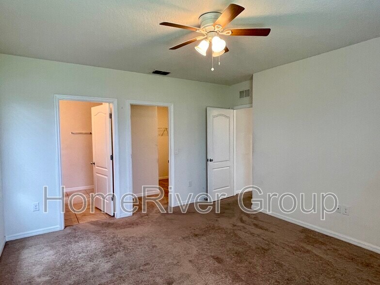 Building Photo - 513 Squires Grove Dr