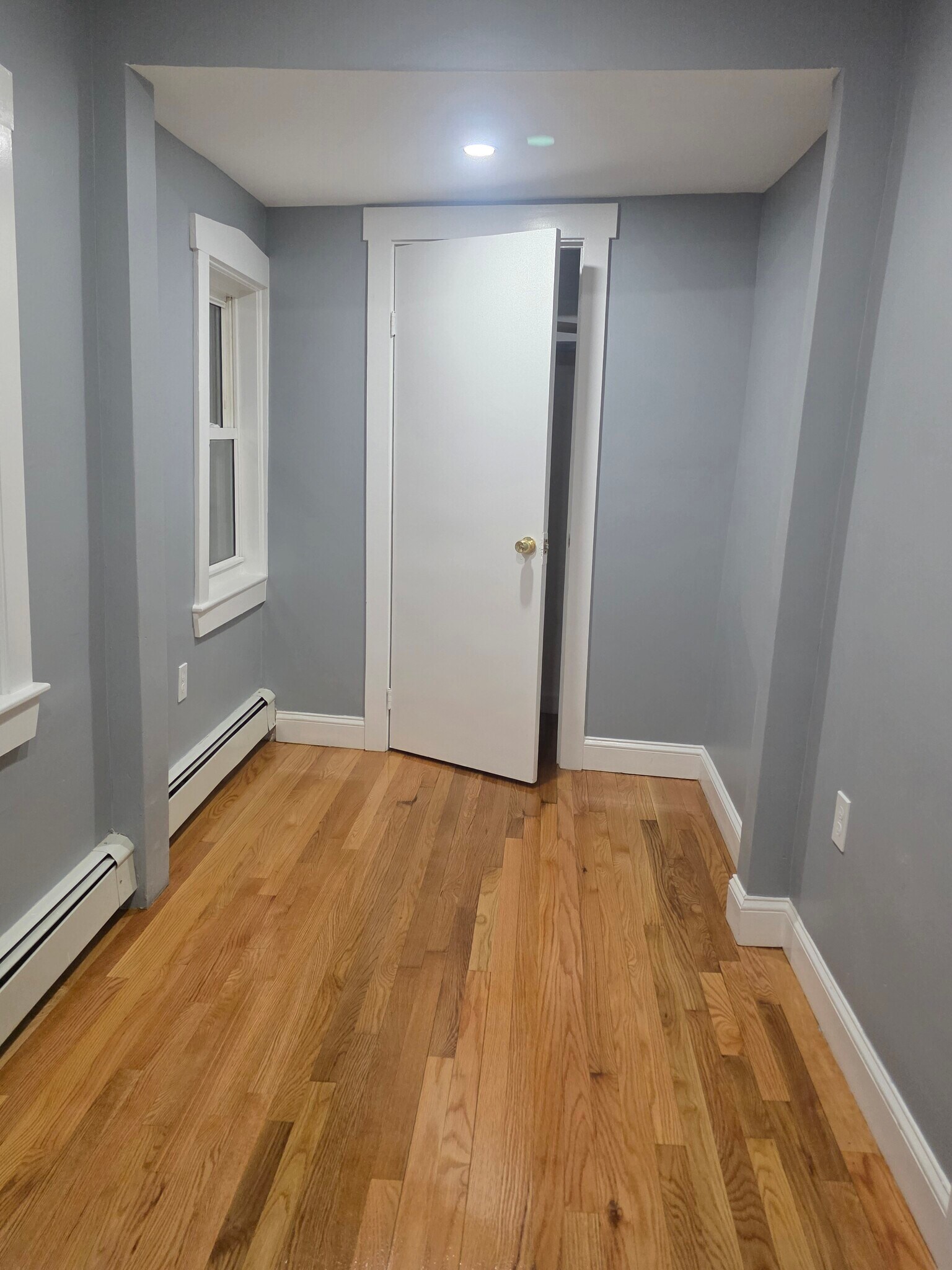 Building Photo - 18 Mascot St