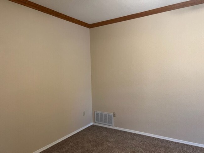 Building Photo - Beautiful home on a large corner lot with RV parking