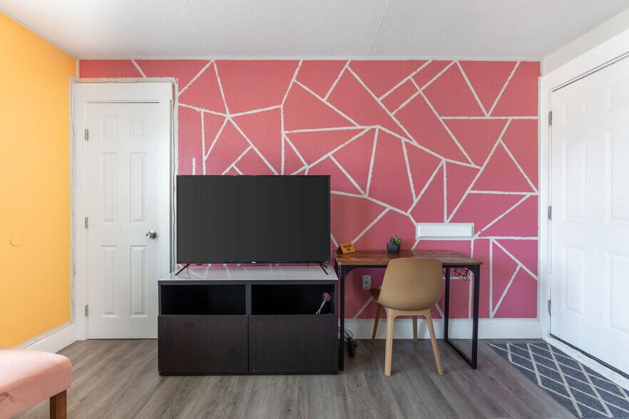 Building Photo - 1124 Morgan Ave