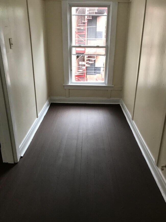 Building Photo - 508 Pitt St