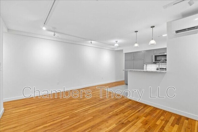 Building Photo - 220 2nd St SE