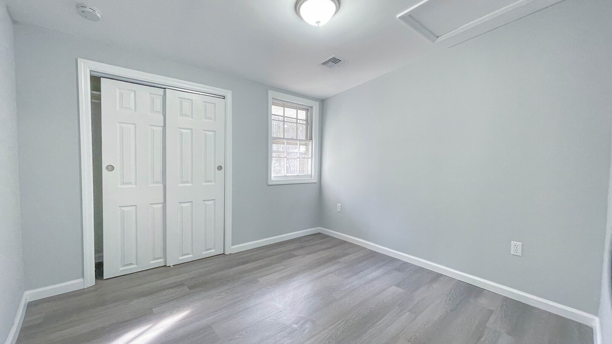 Building Photo - 63 Gentian St