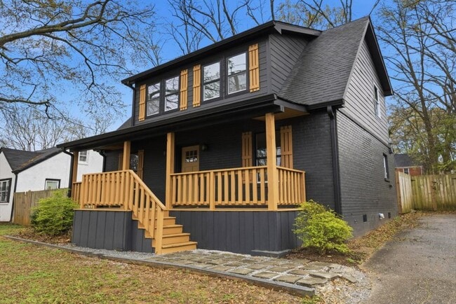 Building Photo - 2455 Lynn Iris Dr