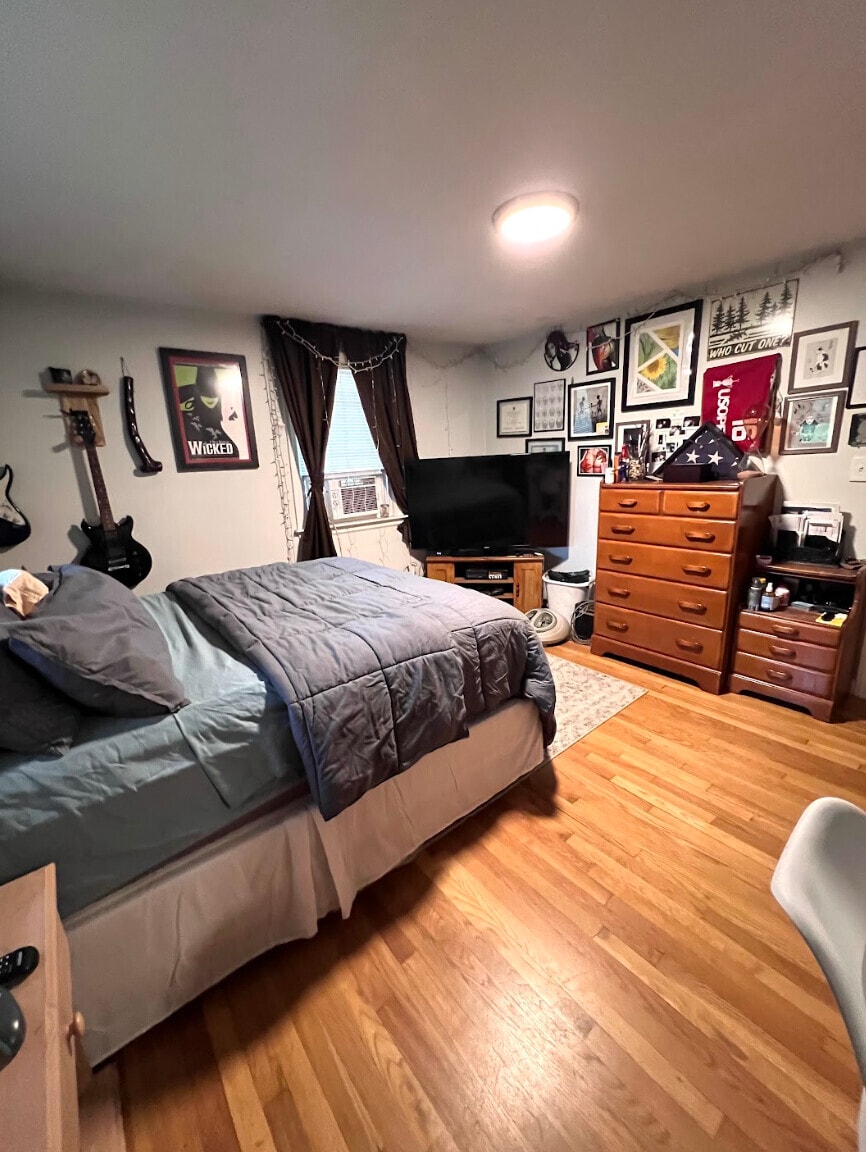 Building Photo - 117 Cowing St