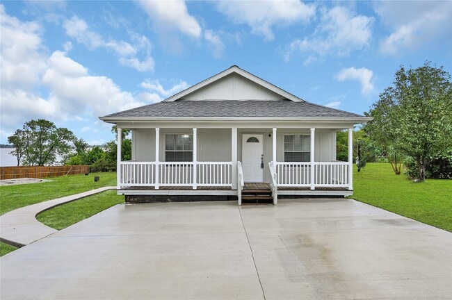 Building Photo - 609 Avenue D