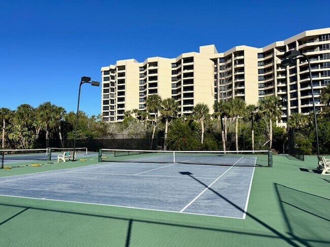 Building Photo - 2026 BEACH RENTAL- 2/2 Condo WITH PRIVATE ENTRY - BEACH PLACE - STEPS THE BEACH!!