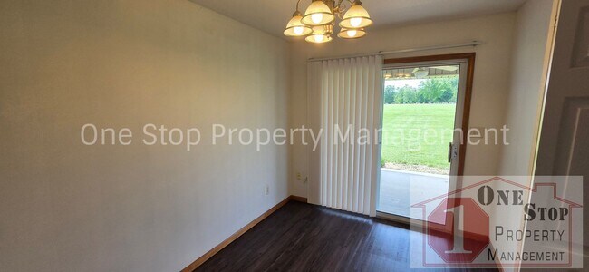 Building Photo - Beautiful 4 Bedroom 2 Bathroom in Grain Valley!