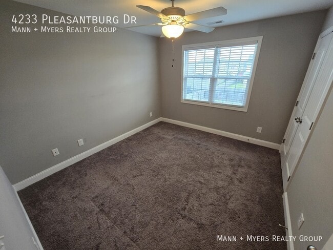 Building Photo - 4233 Pleasantburg Dr