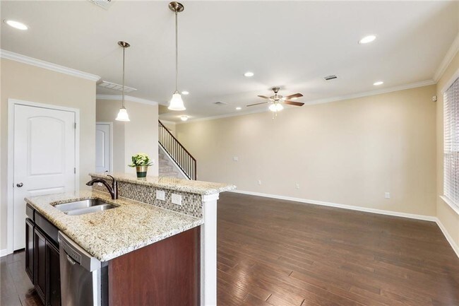 Building Photo - 13400 Briarwick Dr