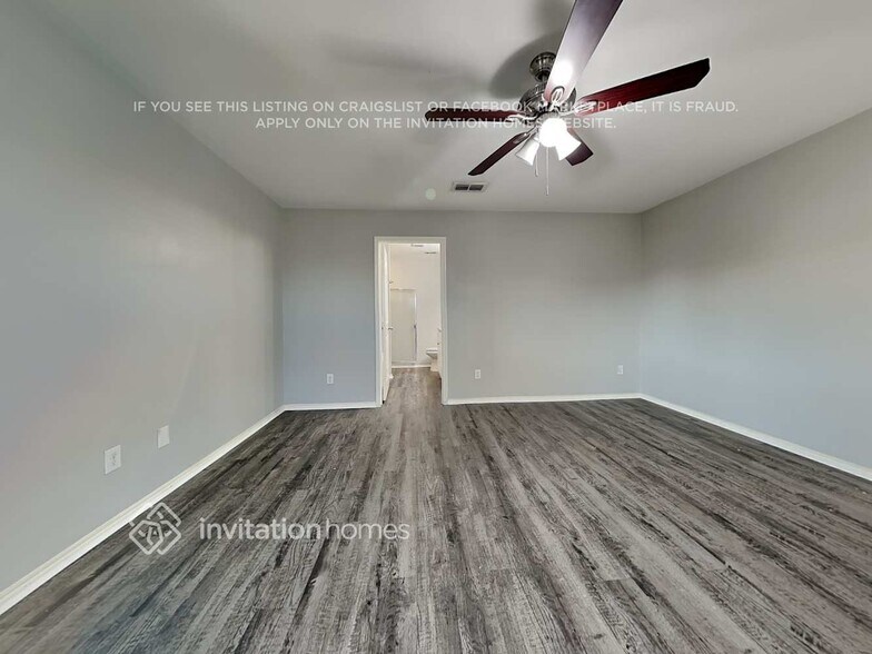 Building Photo - 112 Abelia Dr