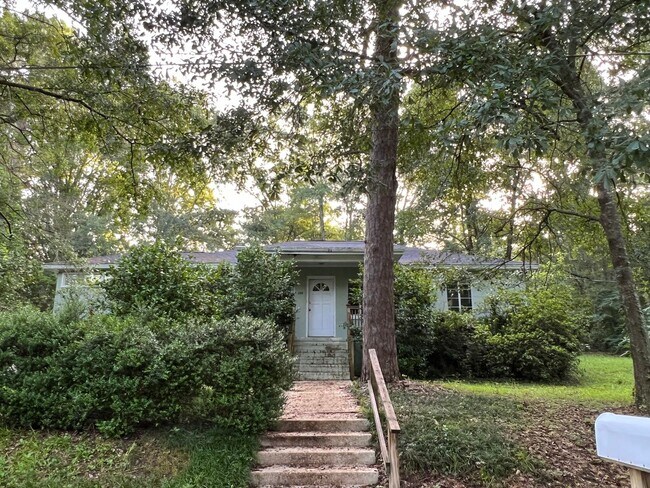 Building Photo - 2318 Amelia Cir