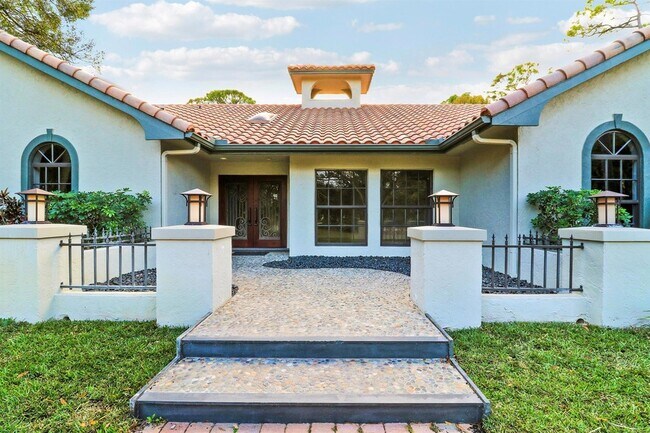 Building Photo - 67 Pacer Cir