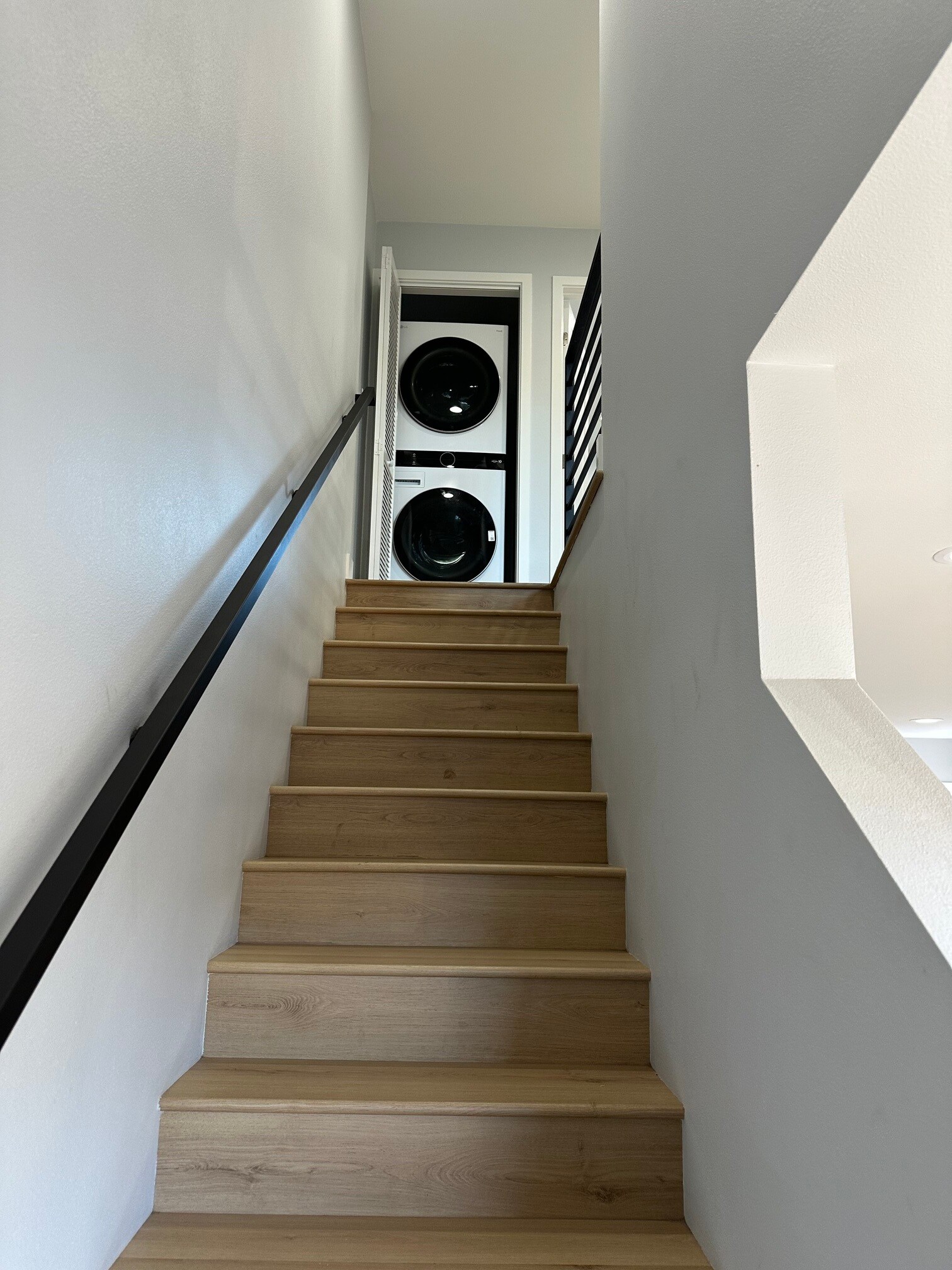 Building Photo - 826 Rose Ave