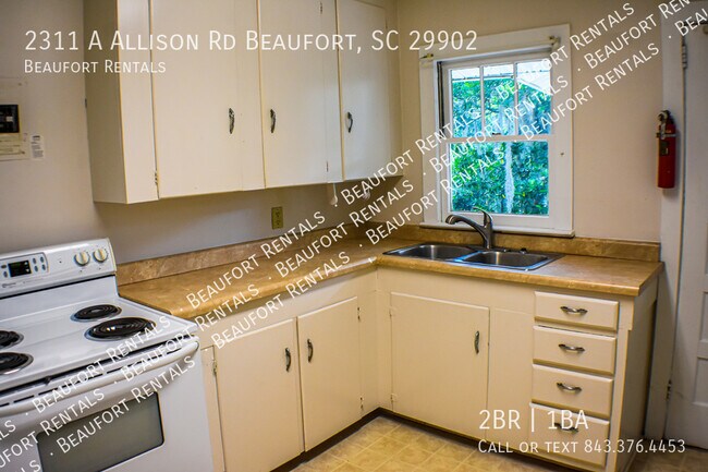 Building Photo - 2311 A Allison Rd Beaufort, SC 29902