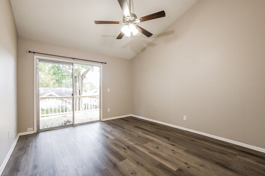 Building Photo - 1275 Pin Oak Dr